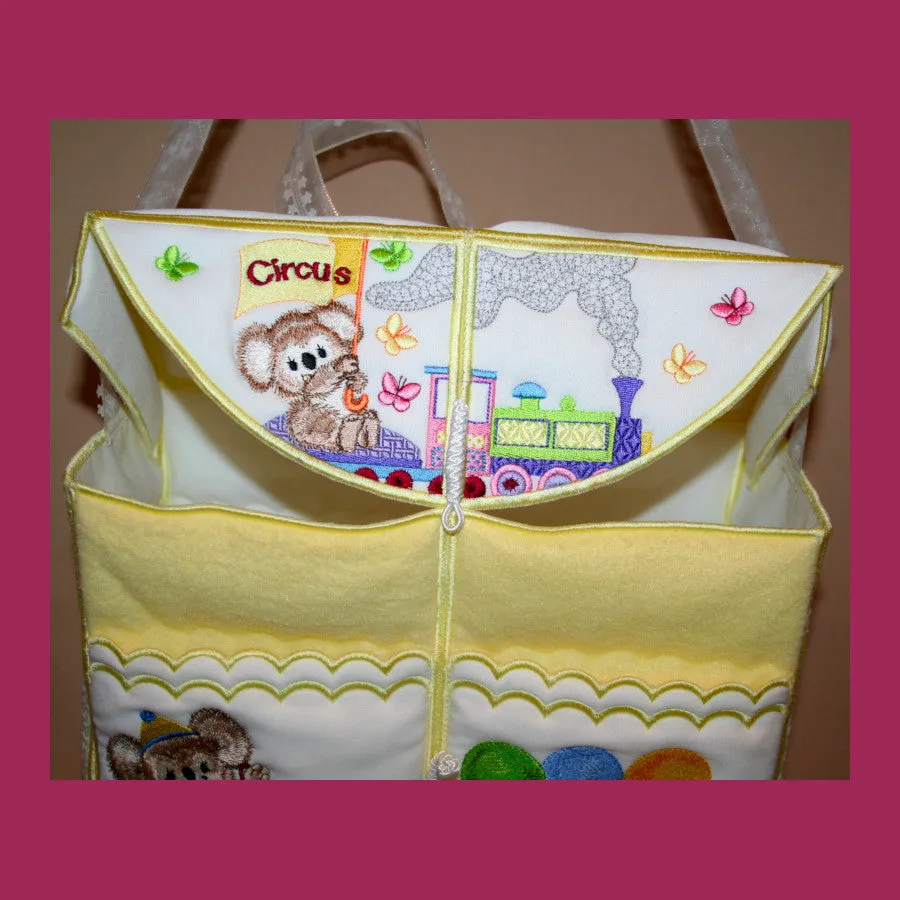 Fuzzy Tote 08 at the Circus