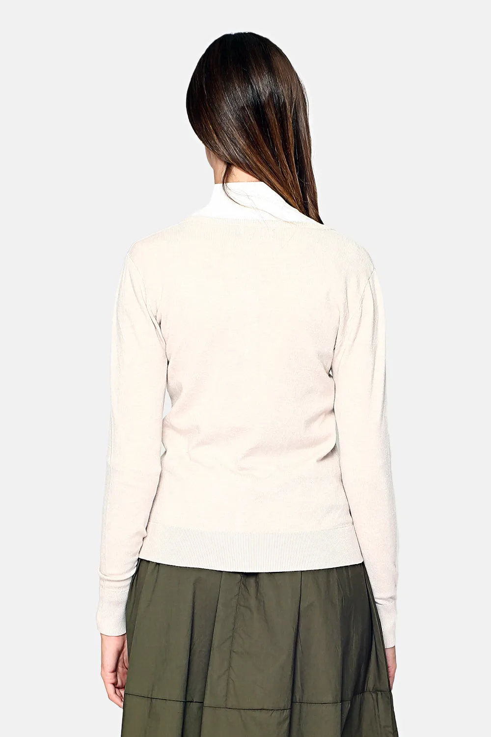 Long-sleeved buttoned V-neck cardigan