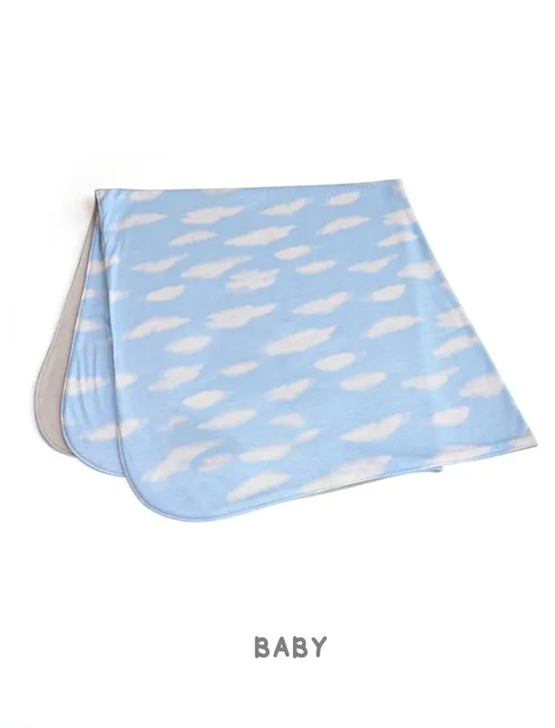 Mama Me Blue Sky Twinning Baby Gift Set