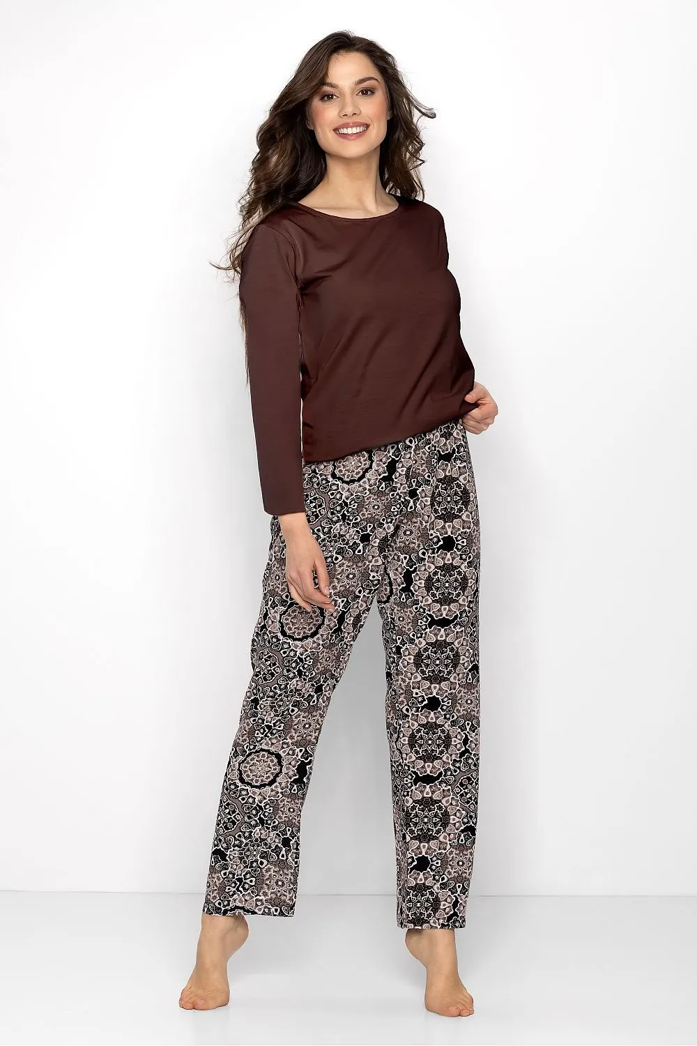 Momenti Per Me brown long-sleeved pajamas