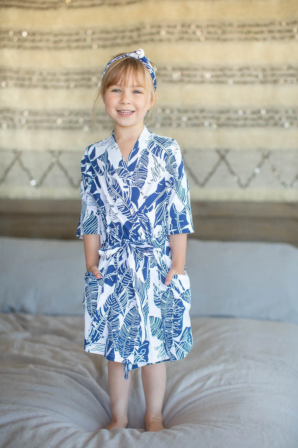 Serra Big Sister Robe (2T, 3T, 4T only)